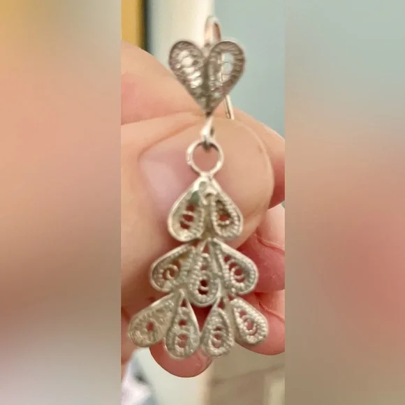 Set of Vintage Sterling Silver Intricate Filigree Ring & Earrings from Malta - Picture 9 of 11